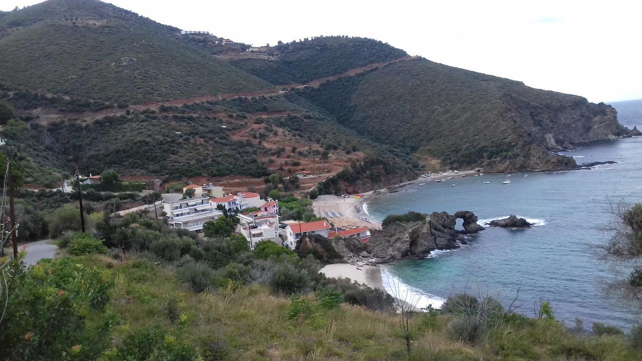 ホテルMoka Evia Island Akhladherí エクステリア 写真